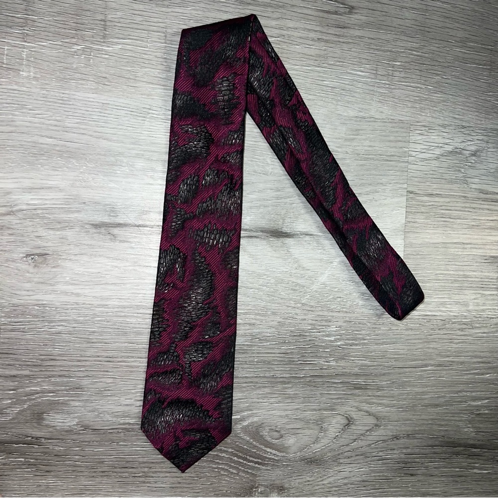 Magenta and black grey pattern polyester arrows Canada slim tie